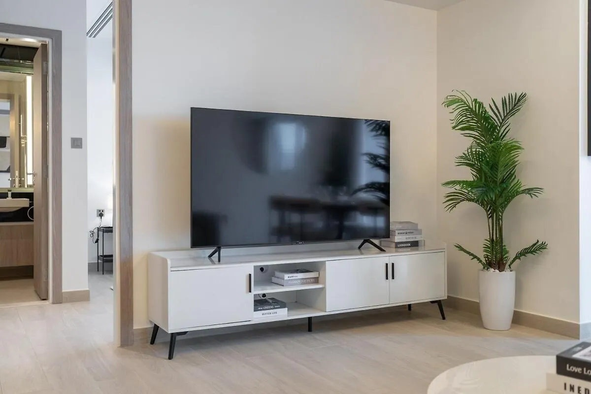 Spacious 2 Bedroom Apartment In Jumeirah Lake Towers Modern Comfort In A Prime Location Dubai 0*,