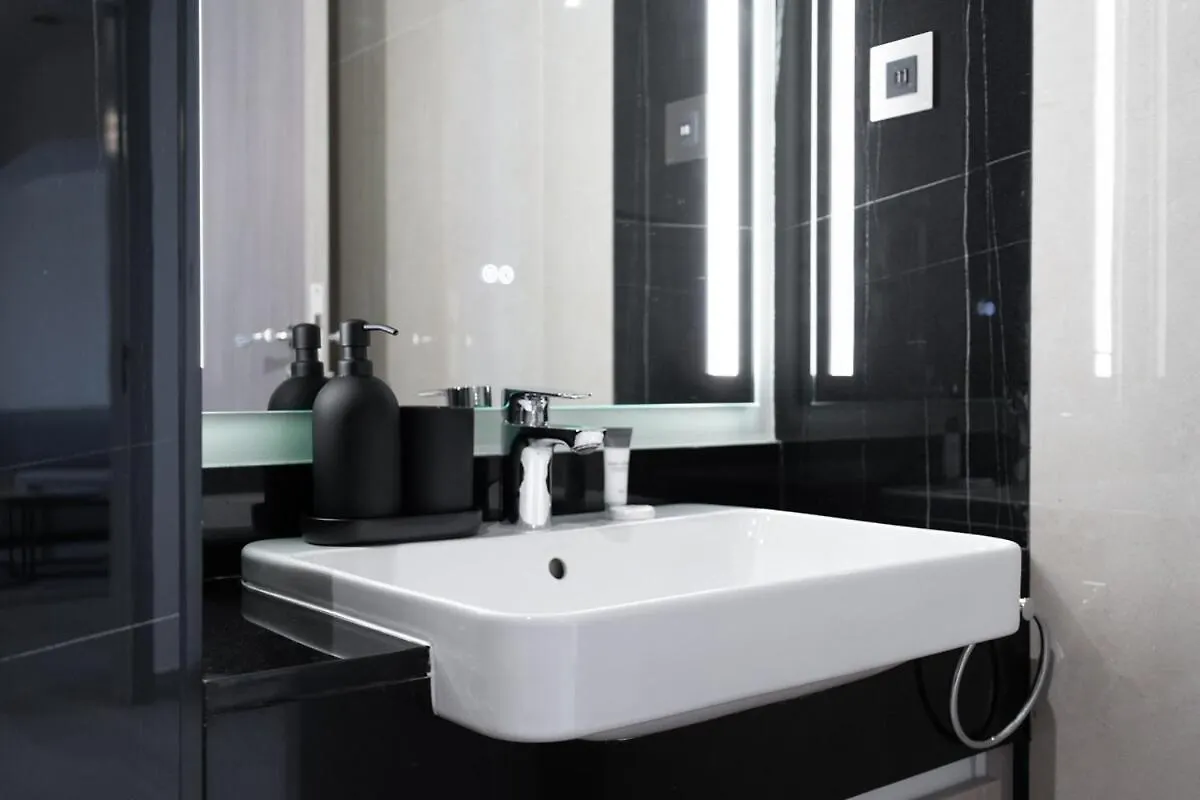 Spacious 2 Bedroom Apartment In Jumeirah Lake Towers Modern Comfort In A Prime Location Dubai United Arab Emirates